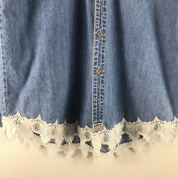 Vintage Levi's Chambray Denim Shirt Shacket Oversized Upcycled Doily Lace Boho L - Picture 10 of 16